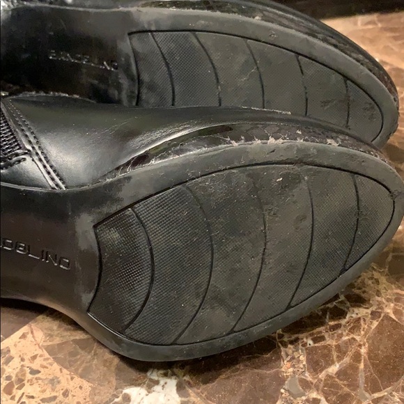 Black heeled bootie with faux snakeskin design - Picture 7 of 8